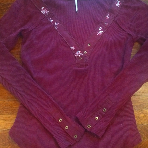 Free People Long Sleeve V-neck Shirt - Picture 2 of 6